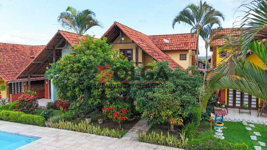 Casa à venda no bairro Santana: 