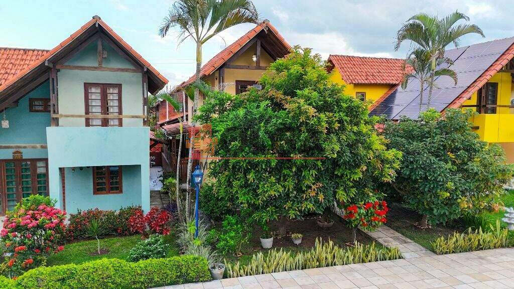 Casa à venda no bairro Santana: 