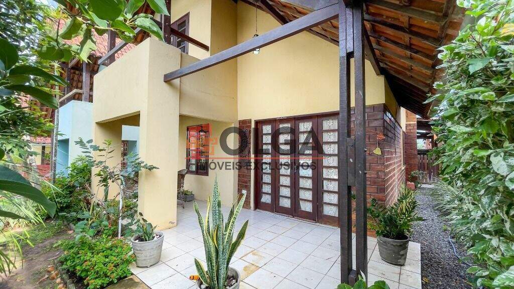 Casa à venda no bairro Santana: 