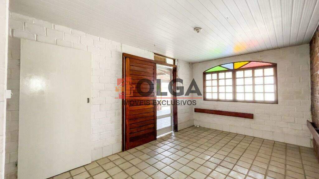 Casa à venda no bairro Alpes Suiços: 