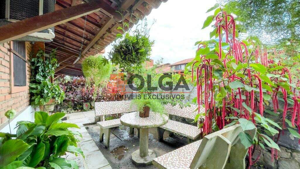 Casa à venda no bairro Novo Gravatá: 