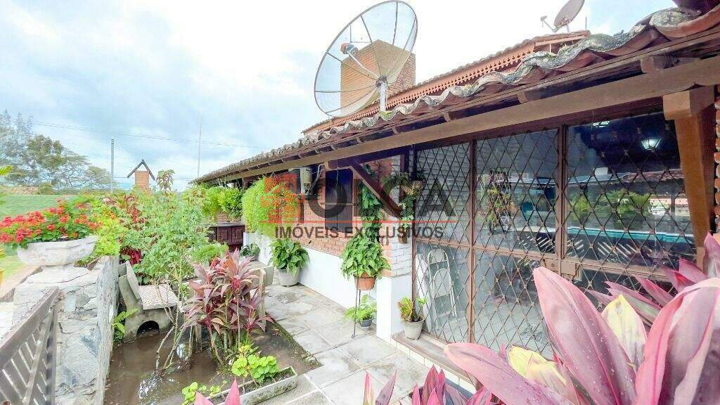 Casa à venda no bairro Novo Gravatá: 