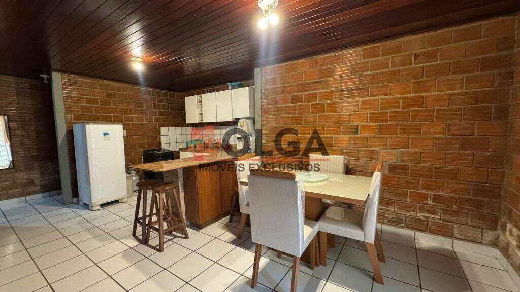 Casa à venda no bairro Santana: 