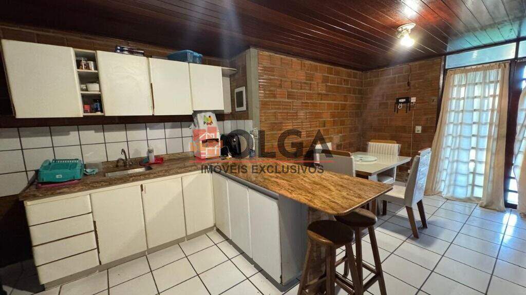 Casa à venda no bairro Santana: 