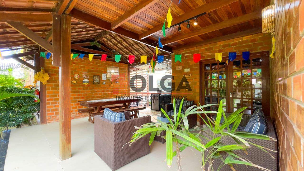 Casa à venda no bairro Santana: 