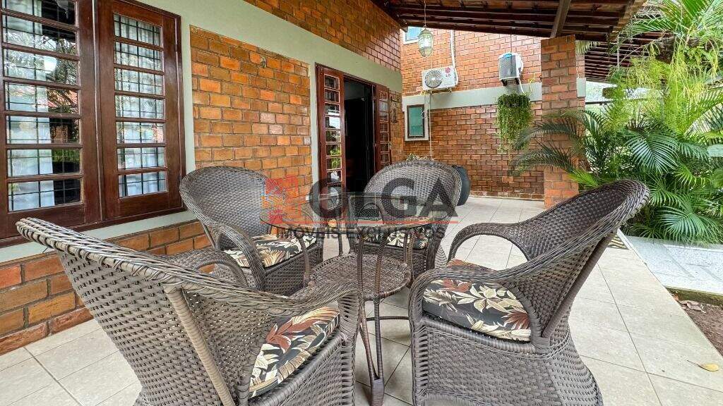 Casa à venda no bairro Santana: 