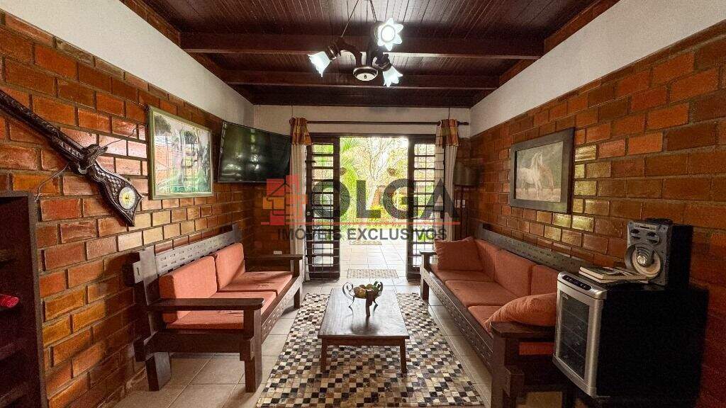 Casa à venda no bairro Santana: 
