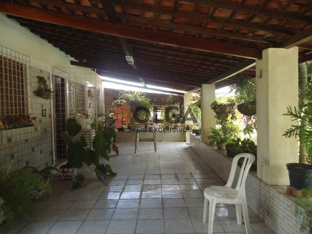 Casa à venda no bairro Santana: 
