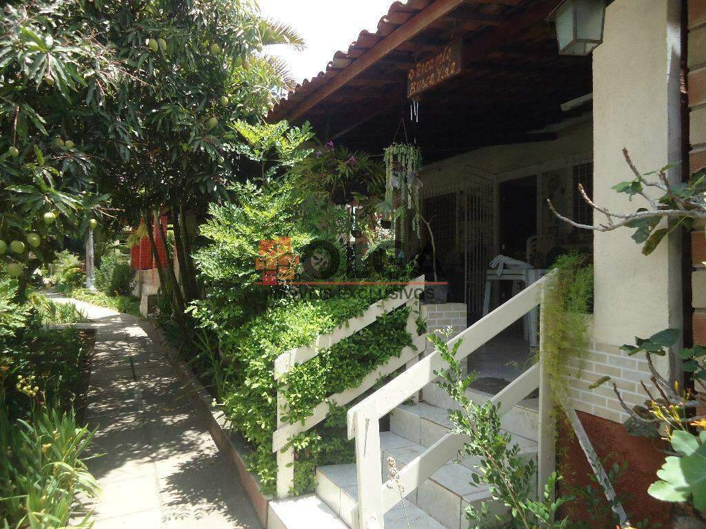 Casa à venda no bairro Santana: 