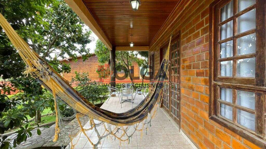 Casa à venda no bairro Santana: 