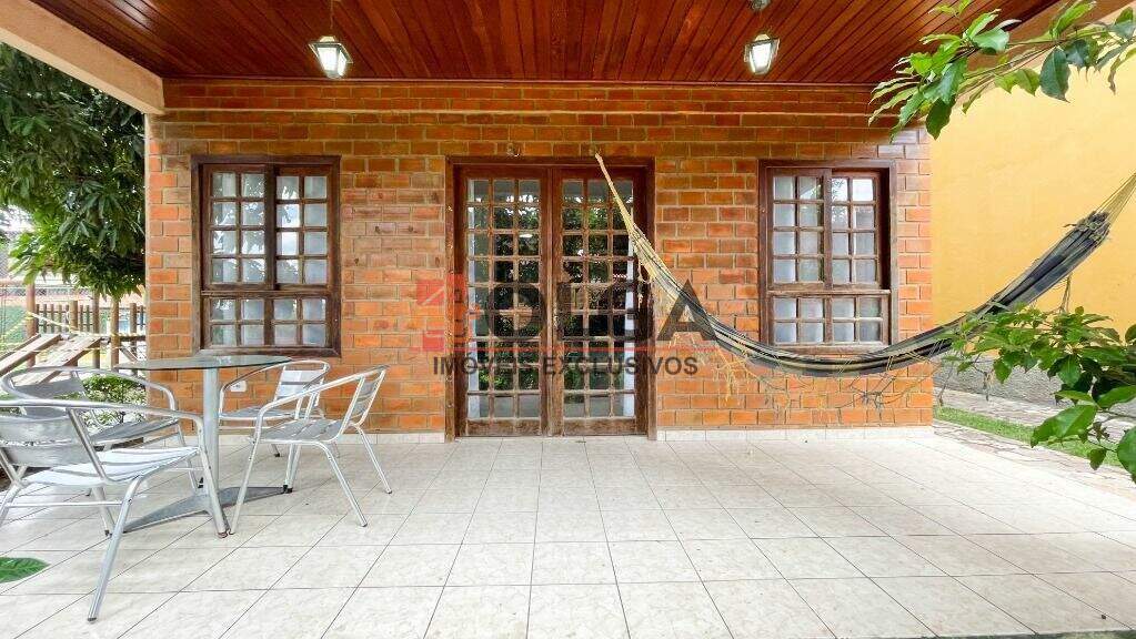 Casa à venda no bairro Santana: 