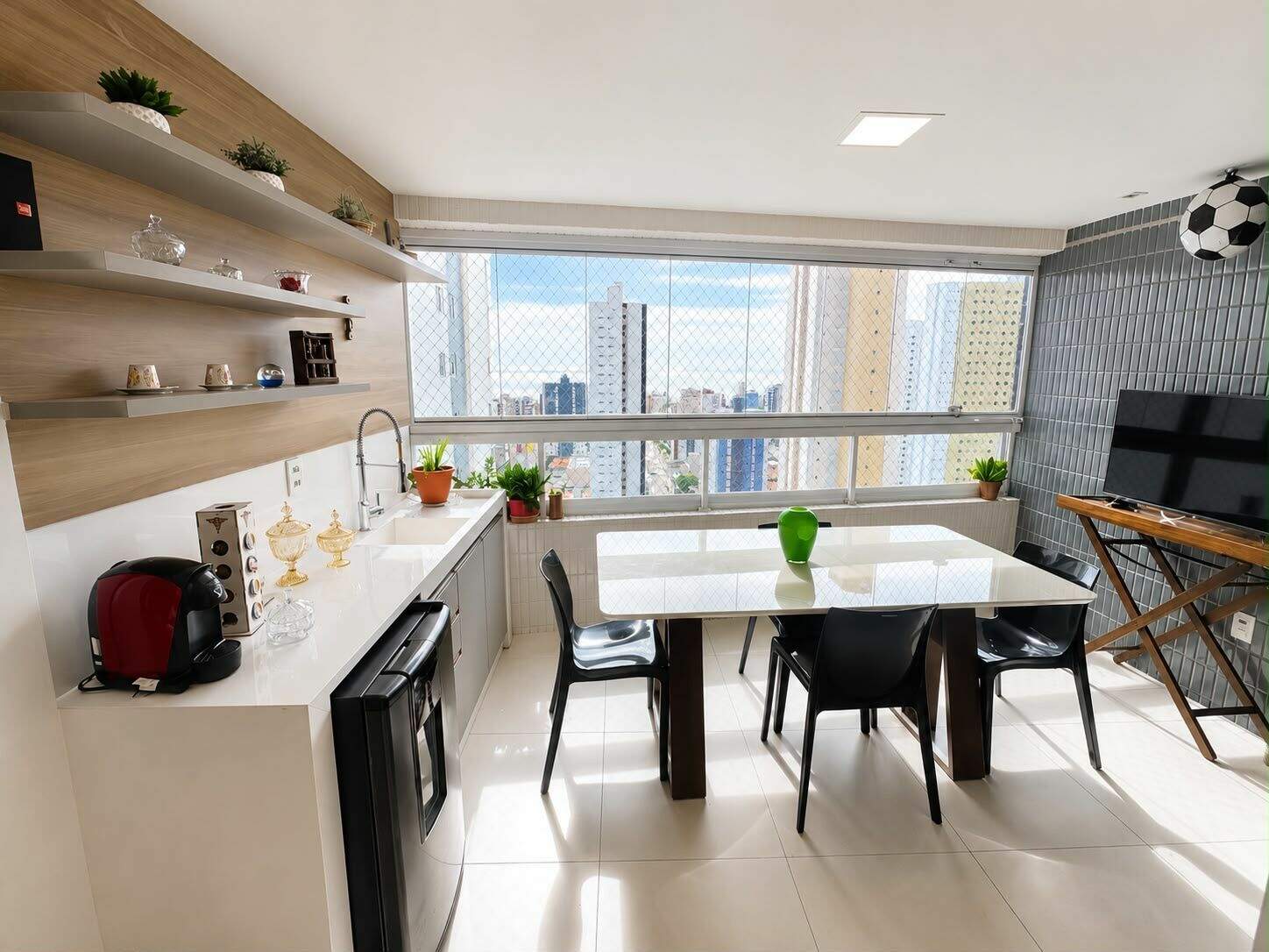 Apartamento à venda em Manaíra, João Pessoa - SB Imóveis: 