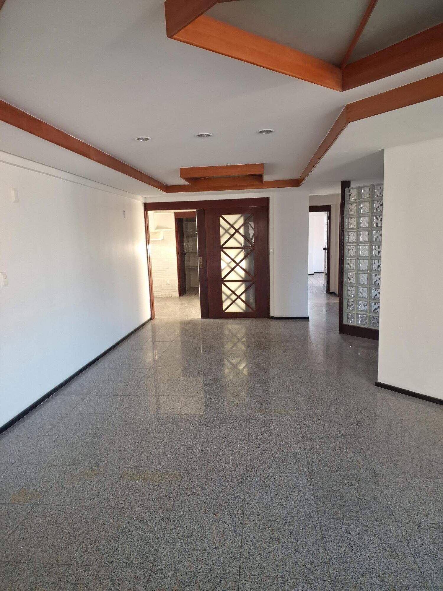 Apartamento para alugar em Tambaú, João Pessoa - SB Imóveis: 