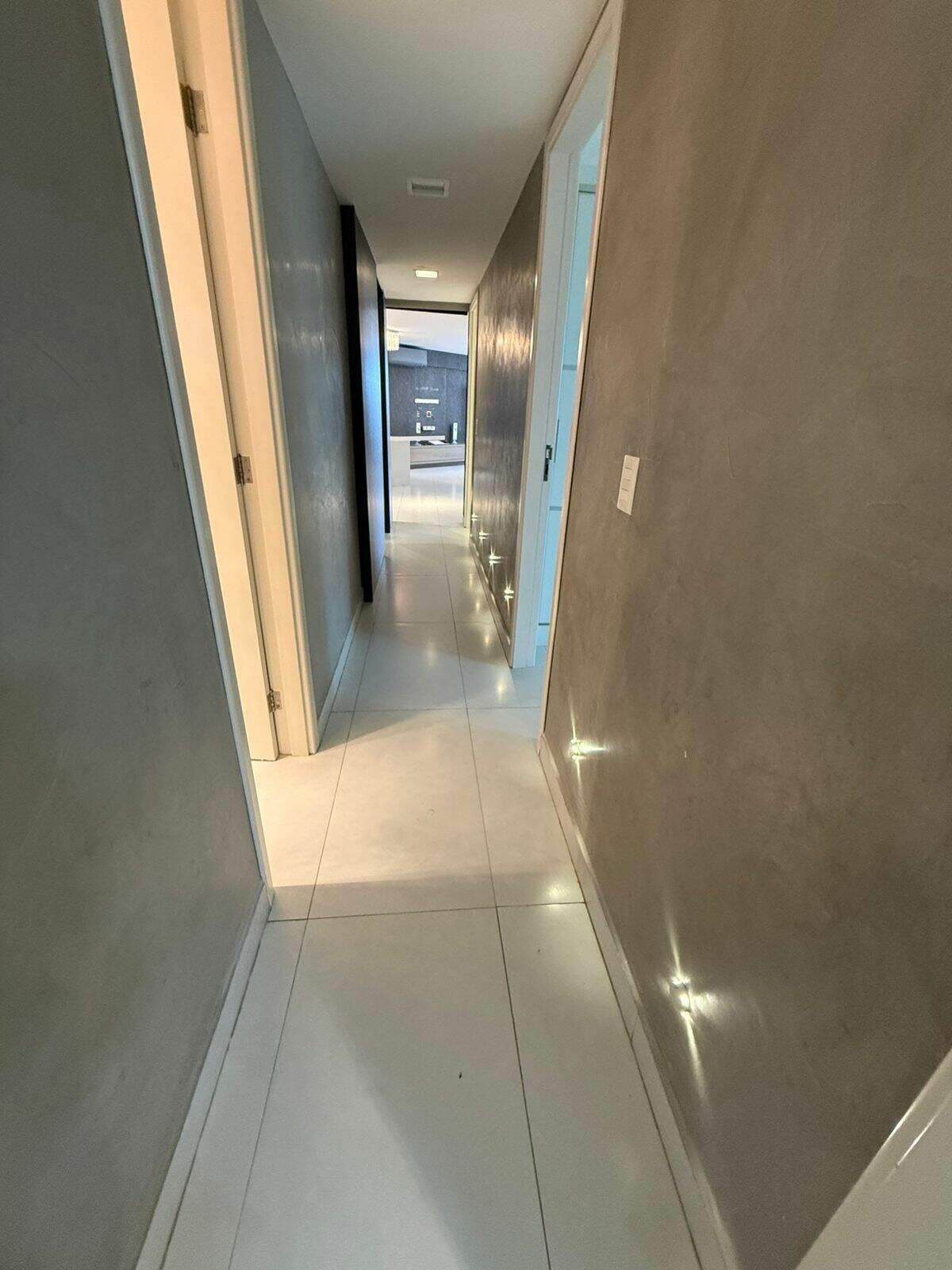Apartamento à venda em João Agripino, João Pessoa - SB Imóveis: 