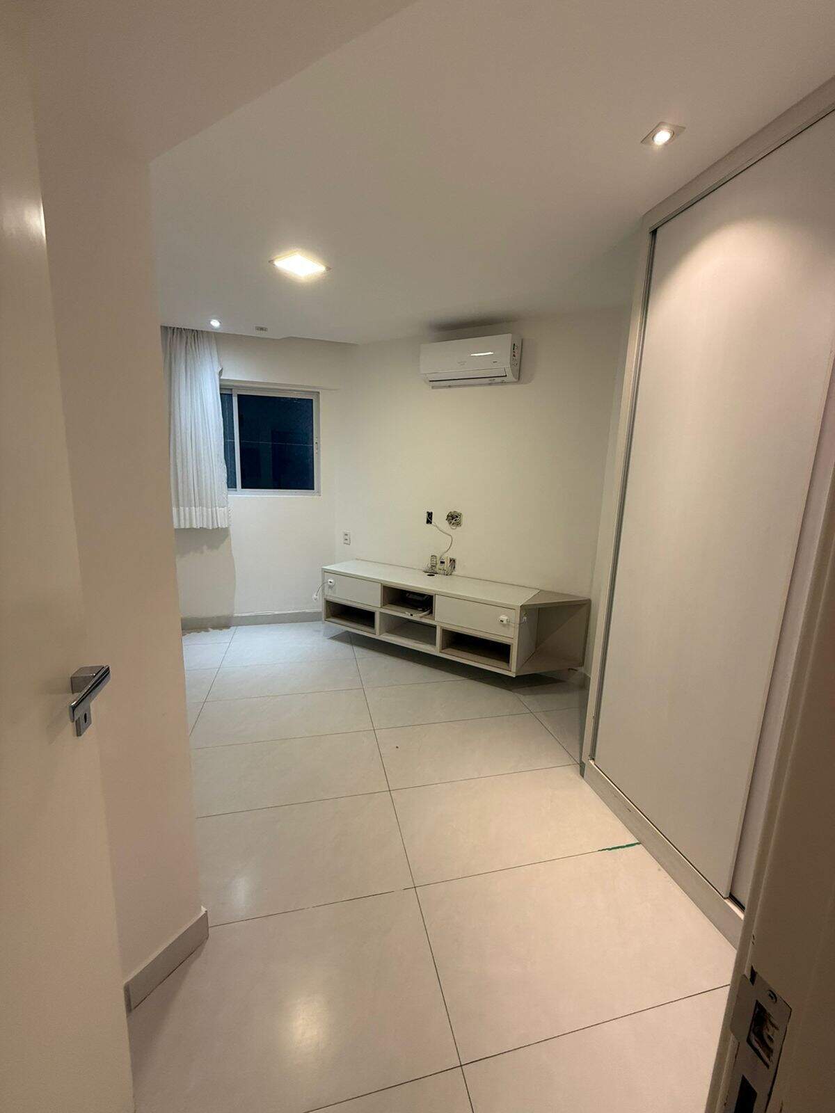 Apartamento à venda em João Agripino, João Pessoa - SB Imóveis: 
