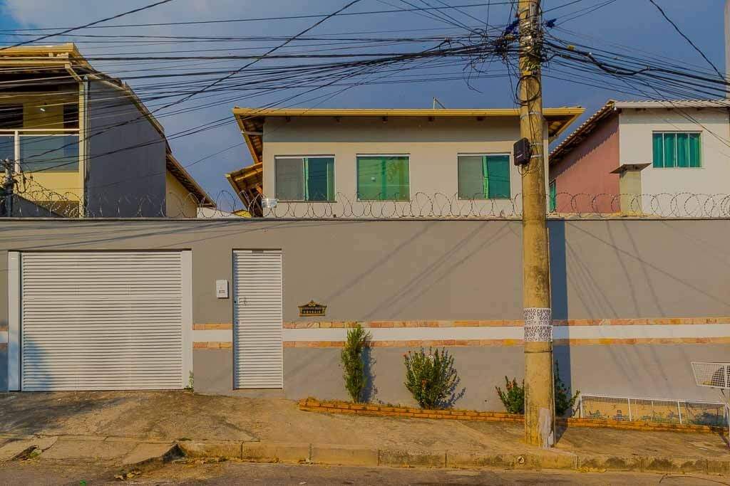 Casa de condomínio à venda no Europa: 