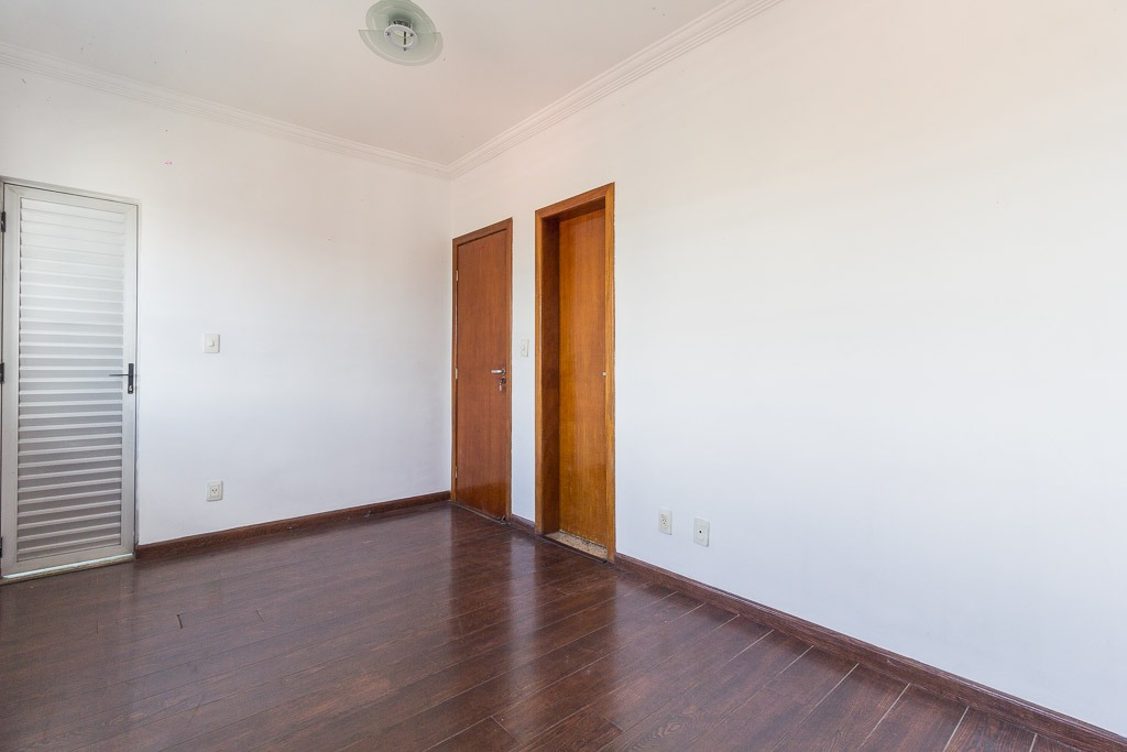 Cobertura à venda no Eldorado: 