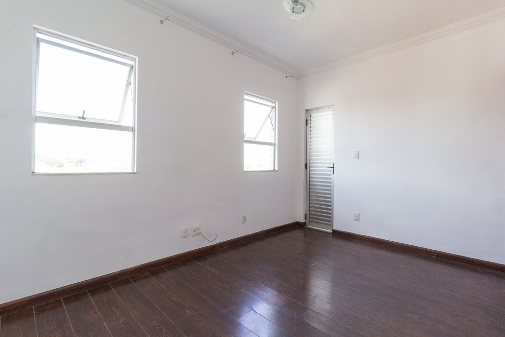 Cobertura à venda no Eldorado: 