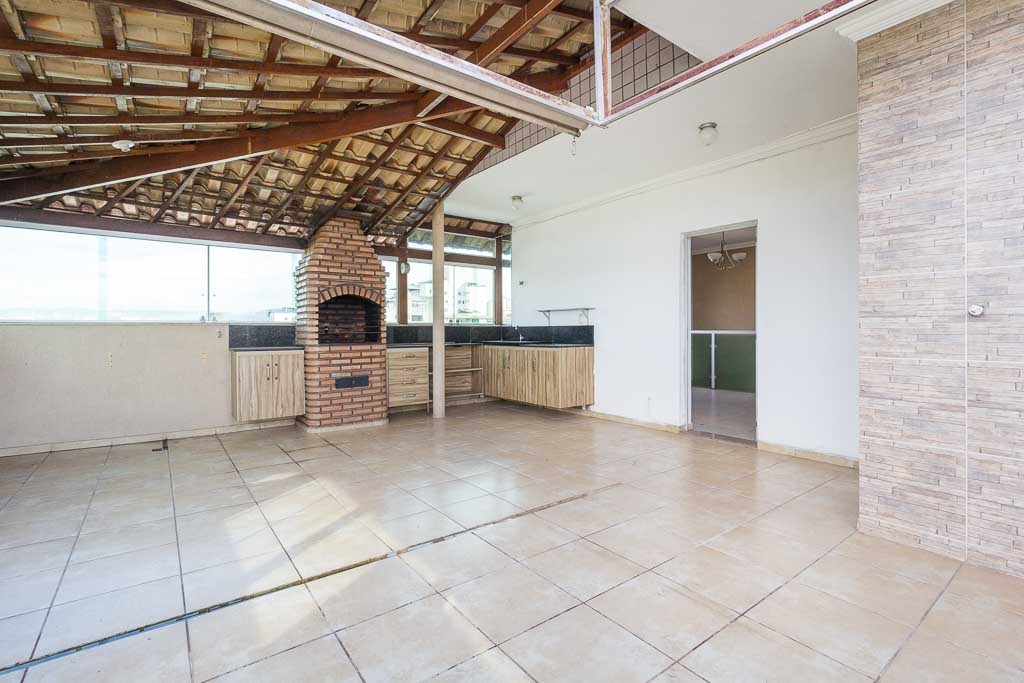 Cobertura à venda no Eldorado: 