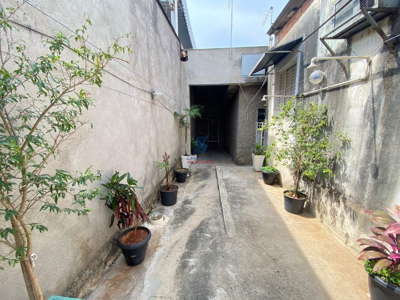 Casa à venda no Bernardo Monteiro: 