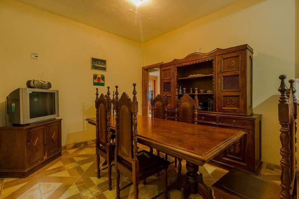 Casa à venda no Santa Cruz Industrial: 