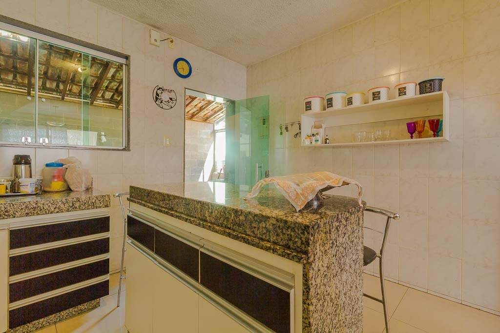 Casa à venda no Tropical: 