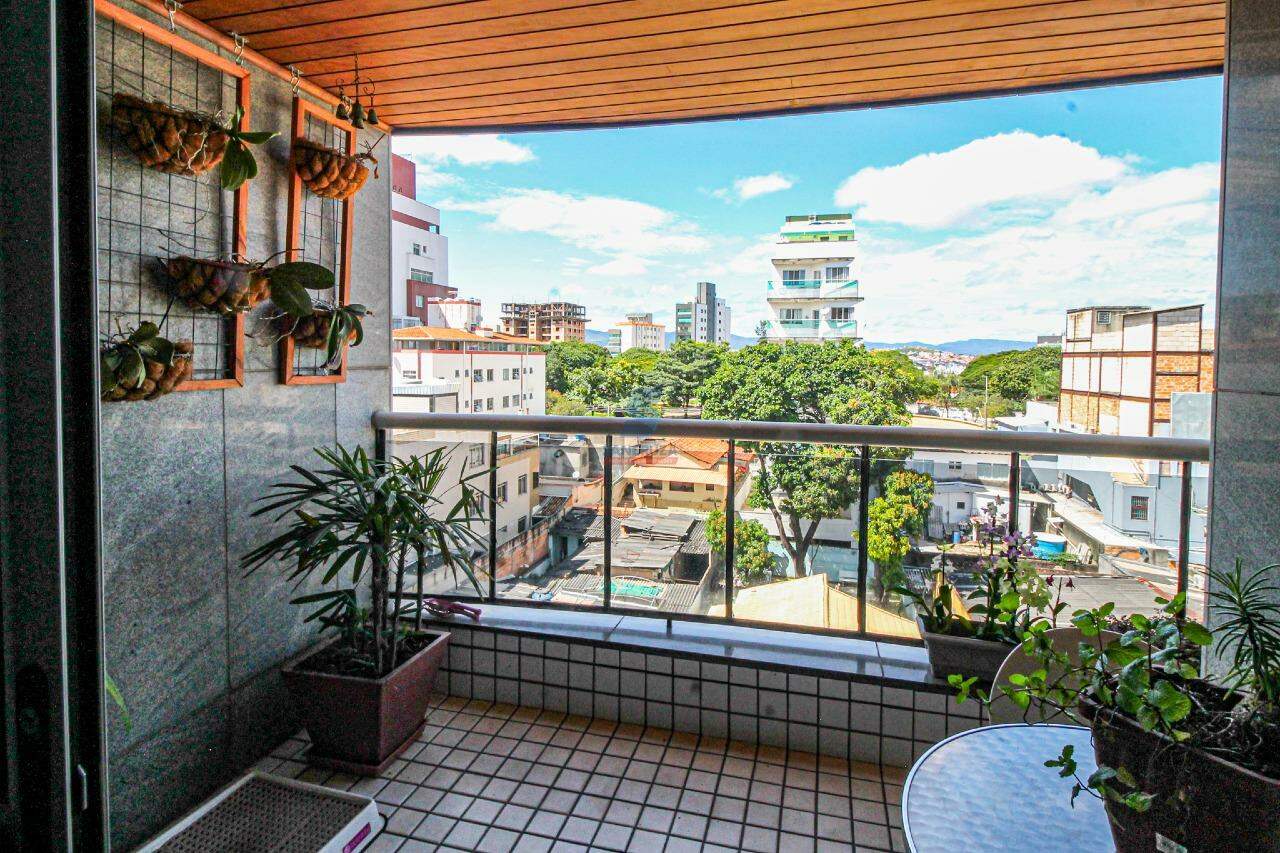 Apartamento à venda no Eldorado: 