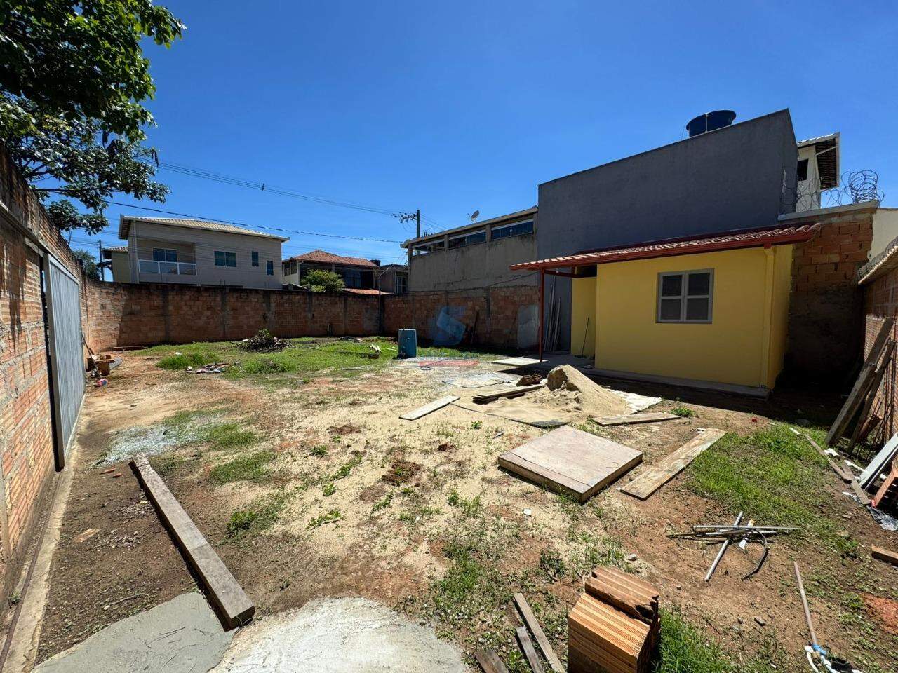Lote / Área / Terreno para aluguel no Sapucaia II: 