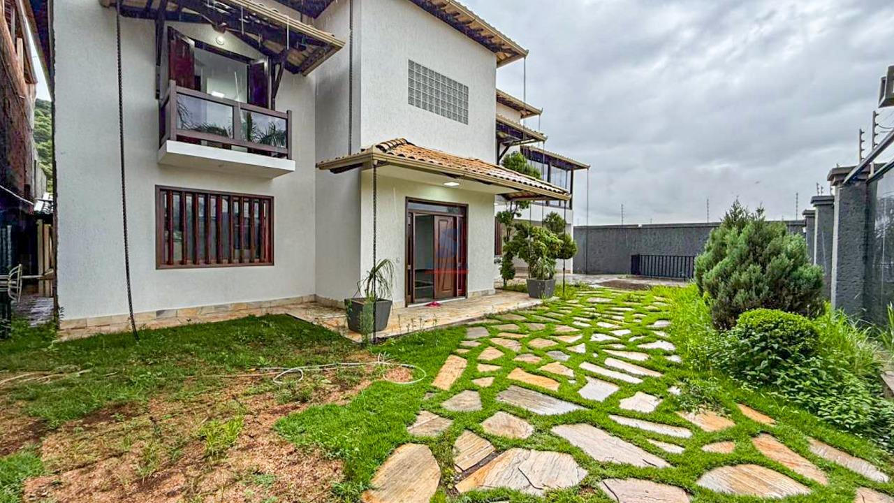 Casa à venda no Tropical: 