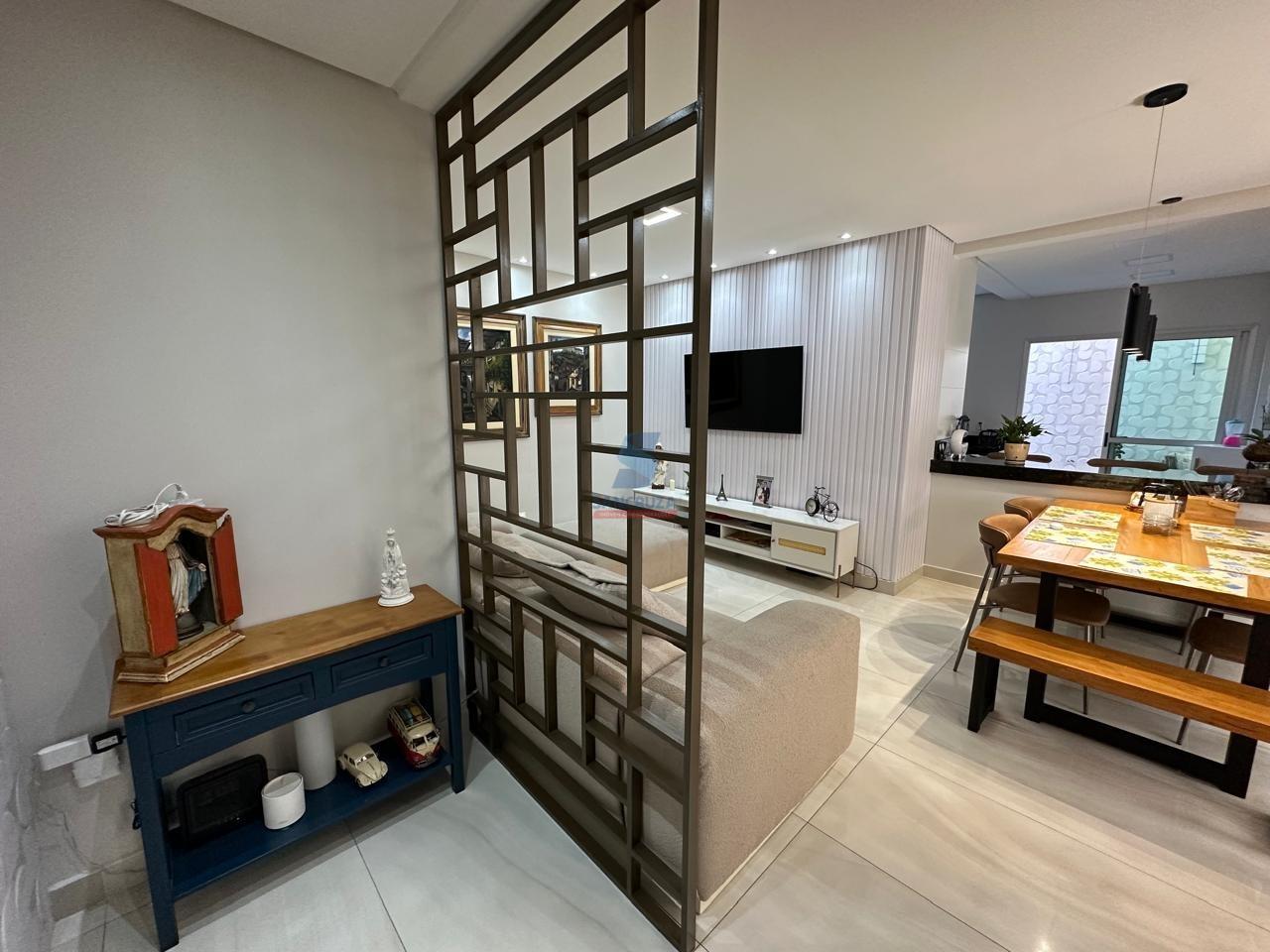 Casa de condomínio à venda no Centro: 