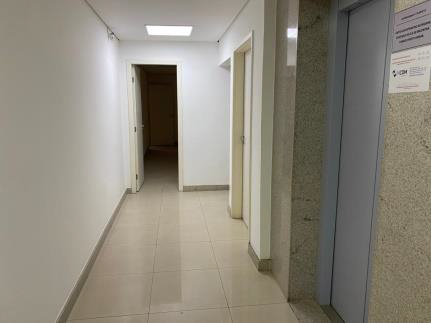 Andar corrido à venda no Barro Preto: 