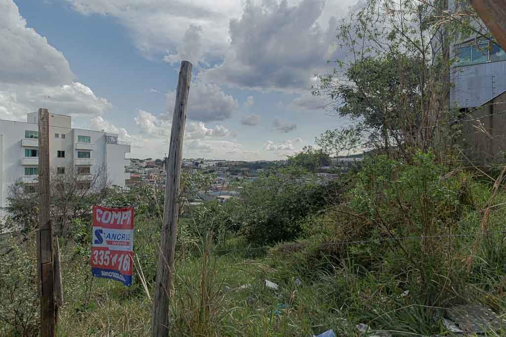 Lote / Área / Terreno à venda no Cabral: 