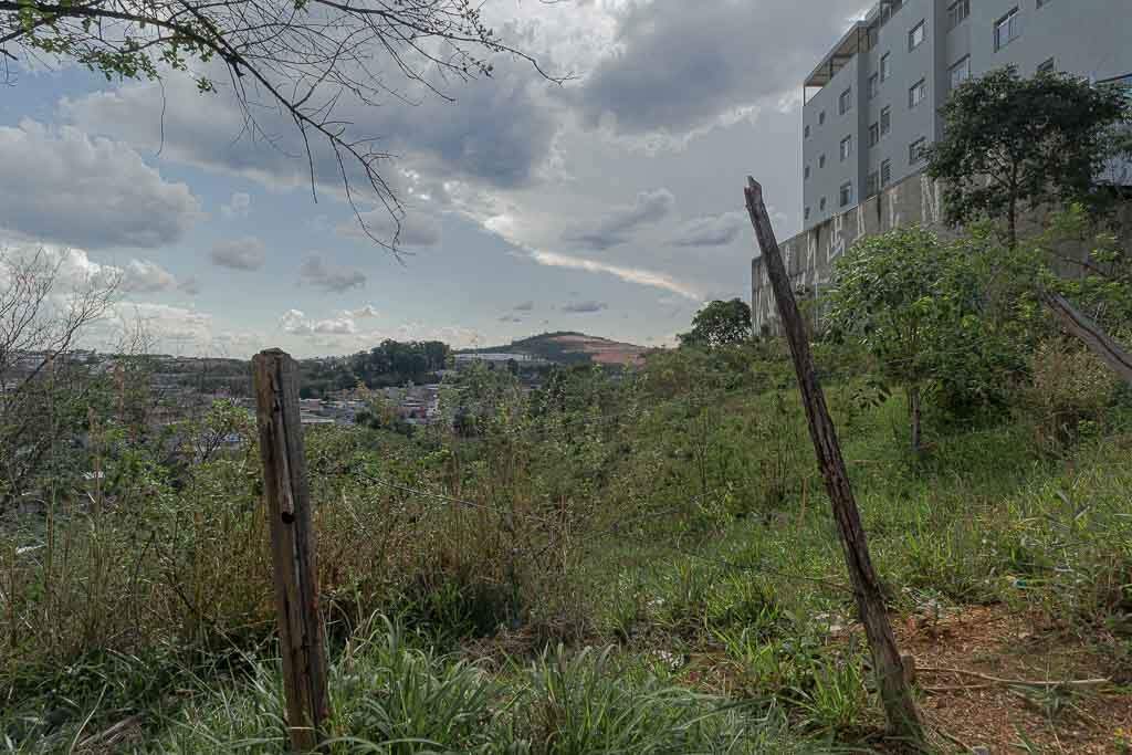Lote / Área / Terreno à venda no Cabral: 
