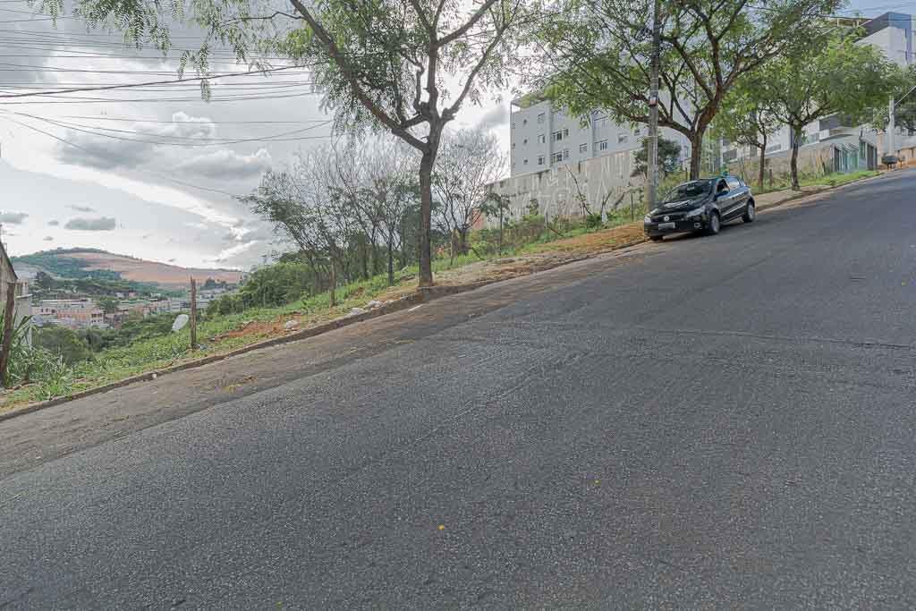 Lote / Área / Terreno à venda no Cabral: 