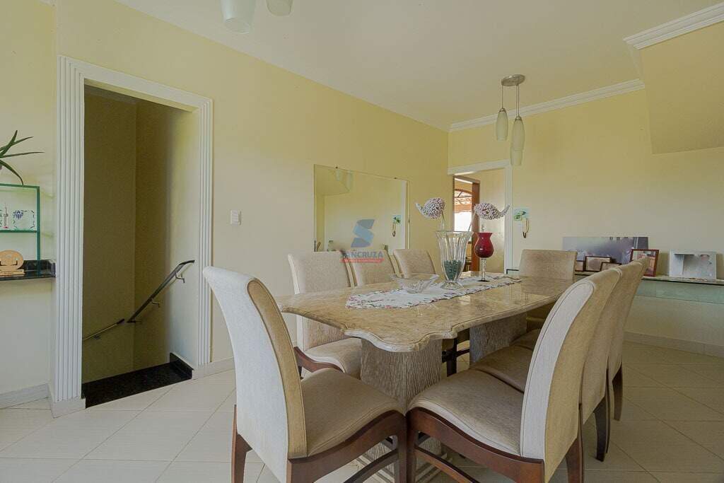 Casa à venda no Tropical: 