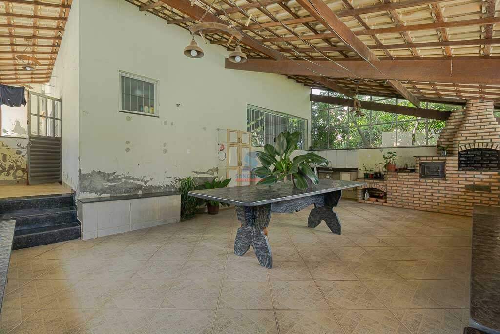 Casa à venda no Tropical: 