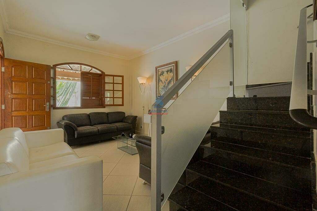 Casa à venda no Tropical: 