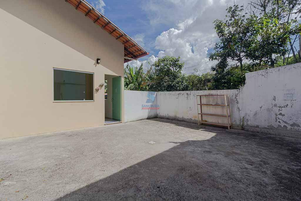 Casa Geminada à venda no Colonial: 