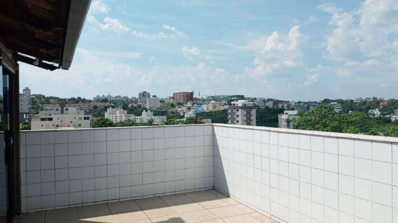 Cobertura à venda no Cabral: 