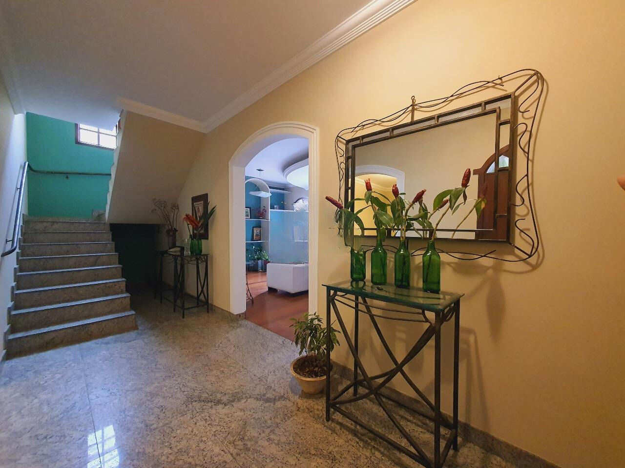 Casa à venda no Jardim Riacho das Pedras: COREREDOR 