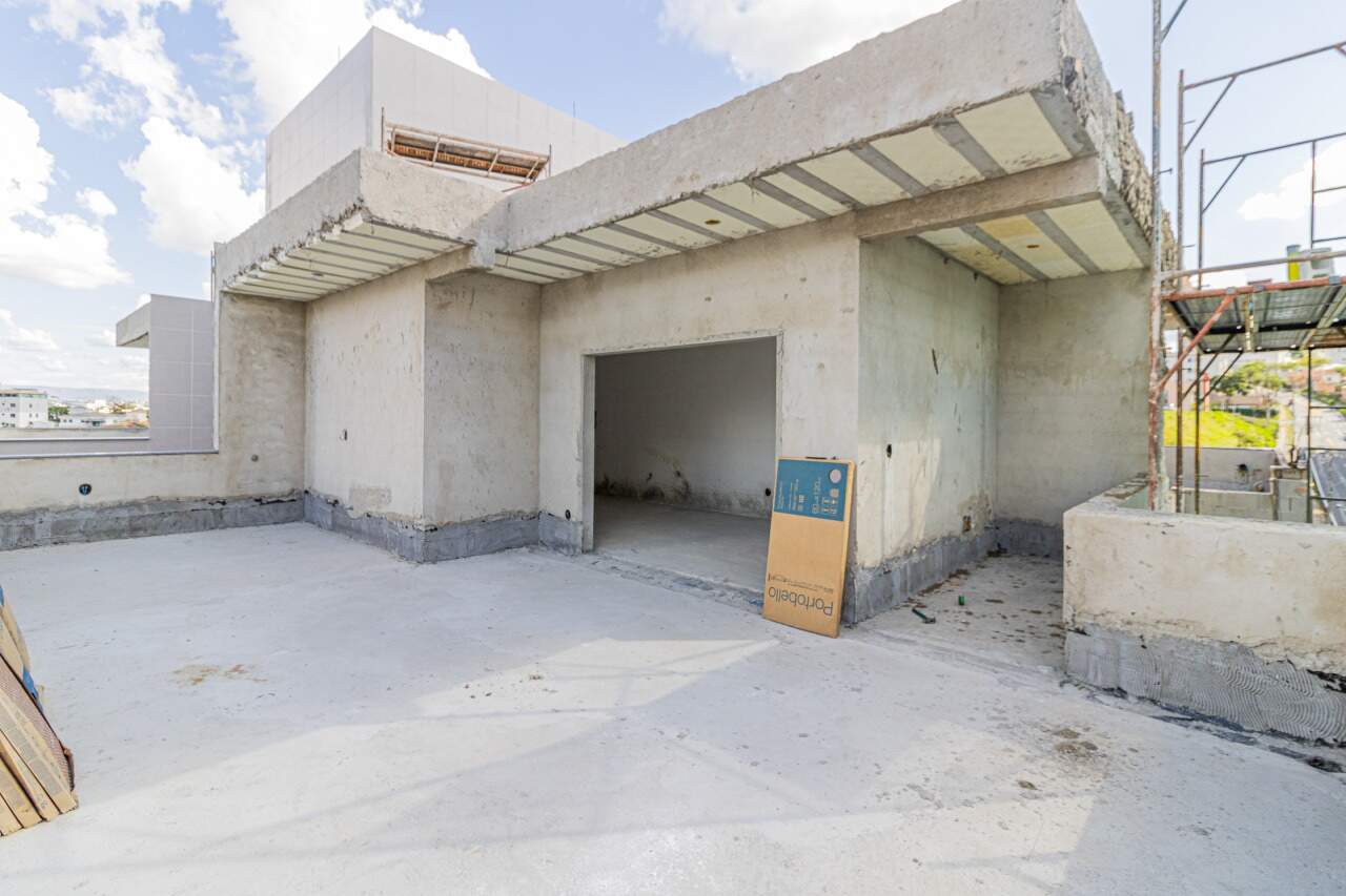 Cobertura à venda no Cabral: 