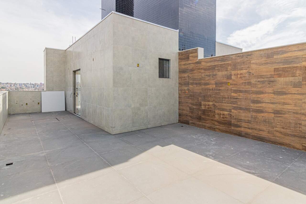 Cobertura à venda no Inconfidentes: 