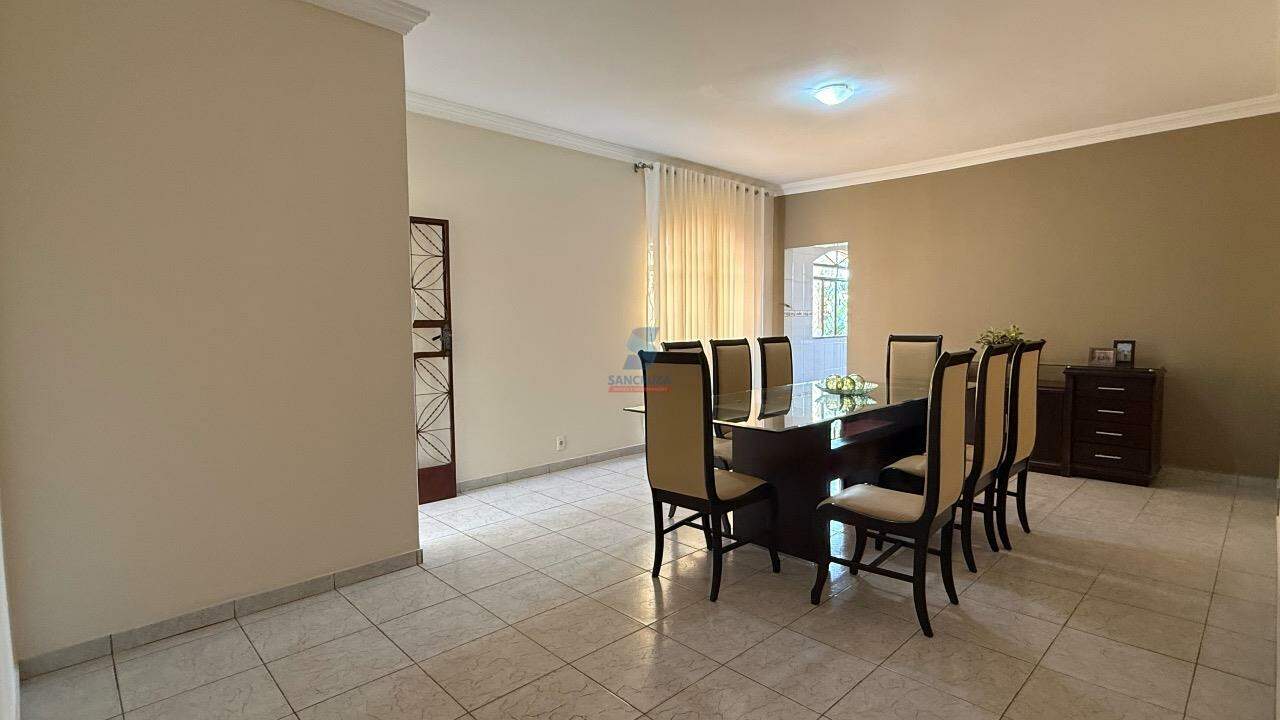 Casa à venda no Alvorada: 