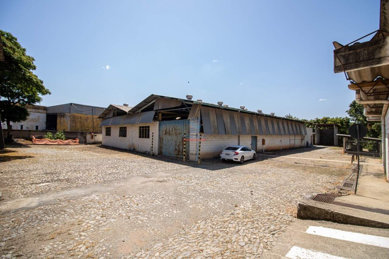 Galpão à venda no Cinco: 