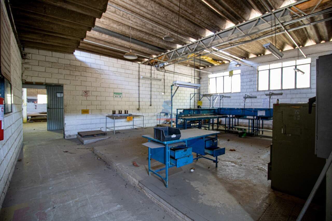 Galpão à venda no Cinco: 