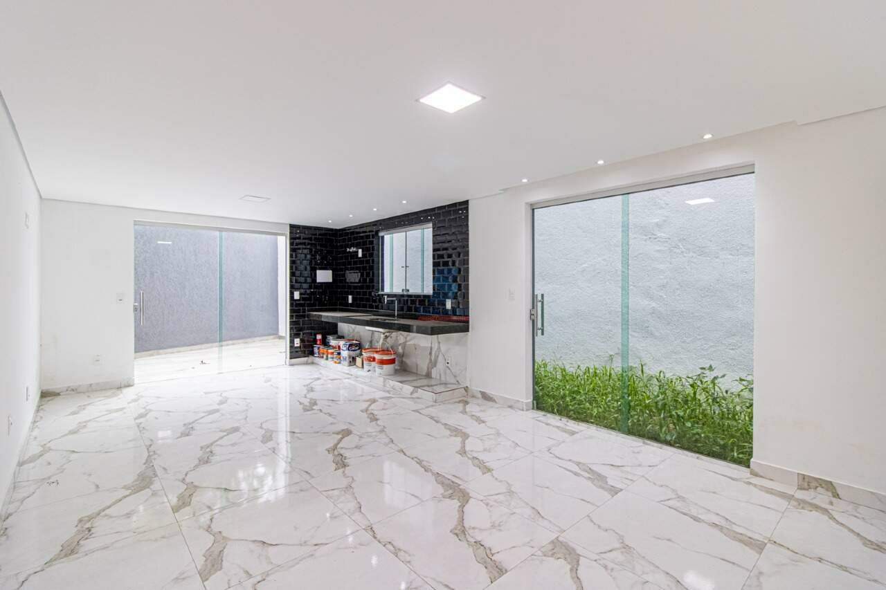 Casa Geminada à venda no Industrial São Luiz: 