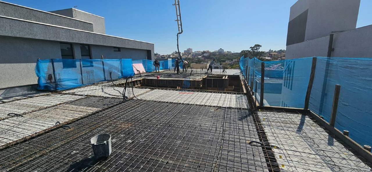 Casa de condomínio à venda no Estância Silveira: 