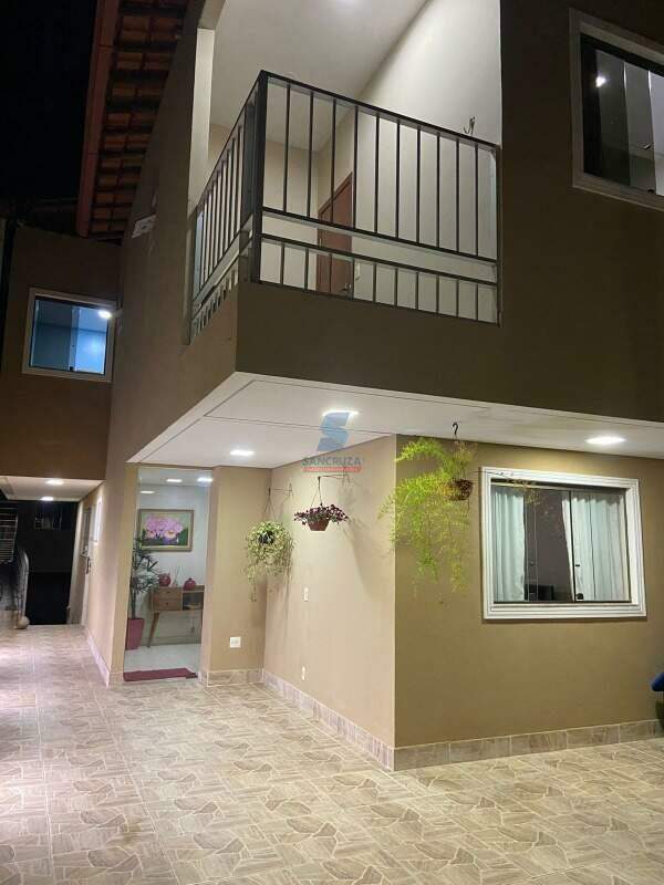 Casa Geminada à venda no Arvoredo: 