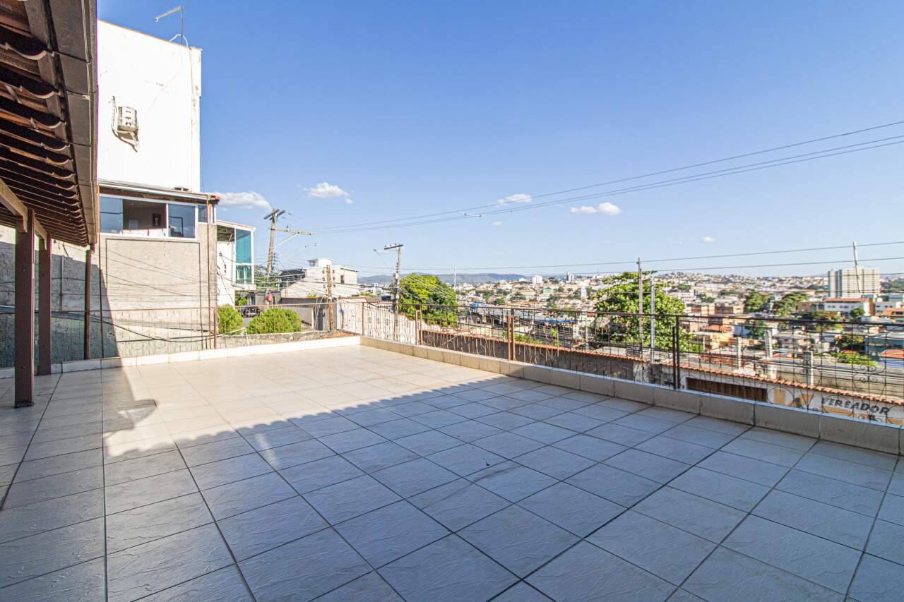 Casa à venda no Glória: VARANDA 