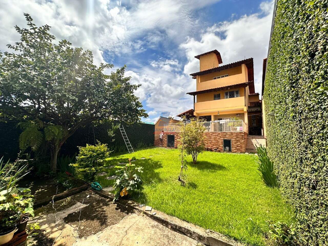 Casa à venda no Glória: 